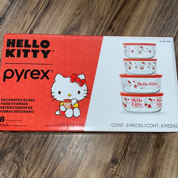 BNIB! Pyrex Hello Kitty Storage Glass Container - Picture 1 of 3